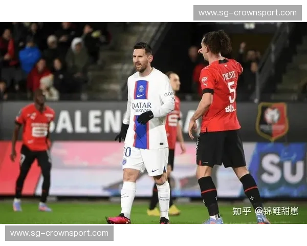 足球新闻：最新动态与赛事解析，深度解读球迷关注的焦点